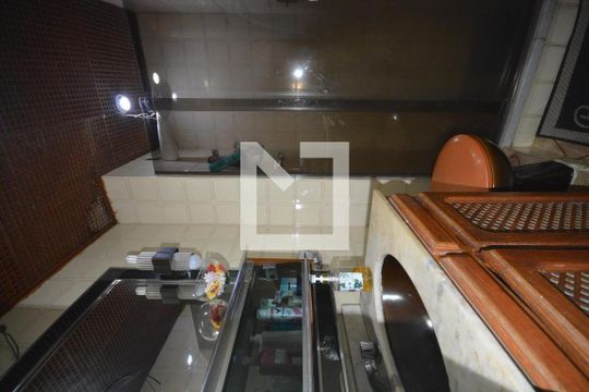 Banheiro Social de apartamento à venda com 2 quartos, 62m² em Penha, Rio de Janeiro