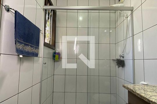 Banheiro do Quarto 3 de casa à venda com 3 quartos, 210m² em Scharlau, São Leopoldo