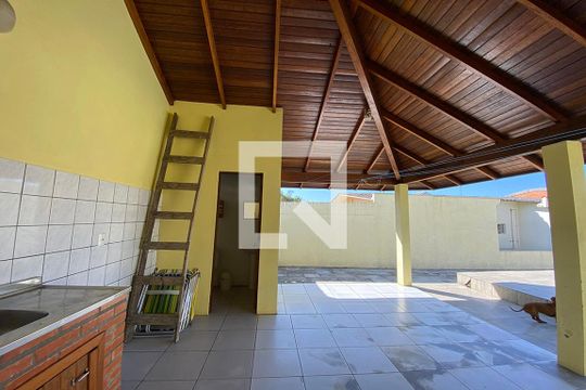 Garagem de casa à venda com 3 quartos, 210m² em Scharlau, São Leopoldo