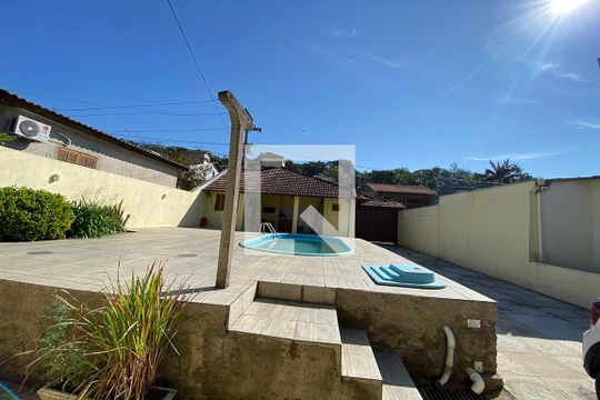 Vista da Sala de casa à venda com 3 quartos, 210m² em Scharlau, São Leopoldo