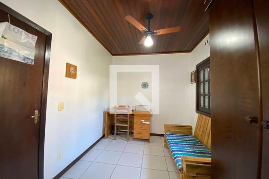 Quarto 1 de casa à venda com 3 quartos, 210m² em Scharlau, São Leopoldo