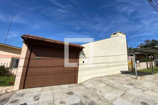 Fachada de casa à venda com 3 quartos, 210m² em Scharlau, São Leopoldo