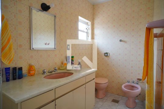 Banheiro do Quarto 2 de apartamento à venda com 3 quartos, 300m² em Jardim Lindóia, Porto Alegre