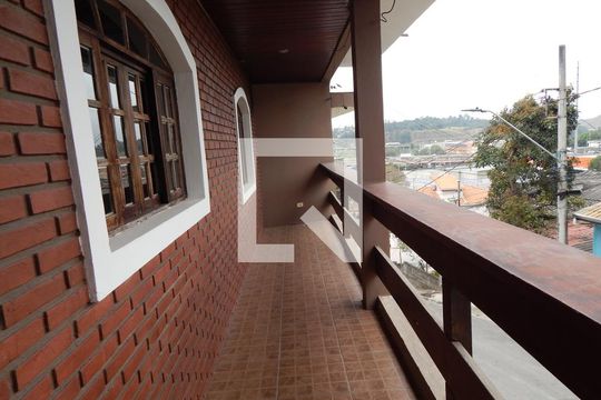 Sacada de casa para alugar com 2 quartos, 98m² em Jardim de Lourdes, Embu das Artes