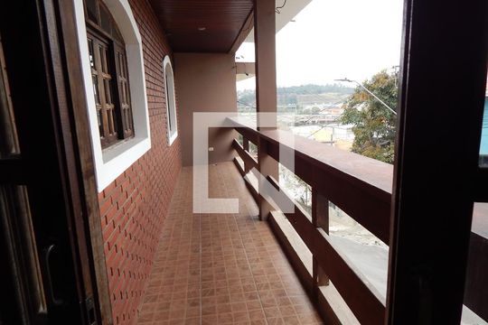 Sacada de casa para alugar com 2 quartos, 98m² em Jardim de Lourdes, Embu das Artes