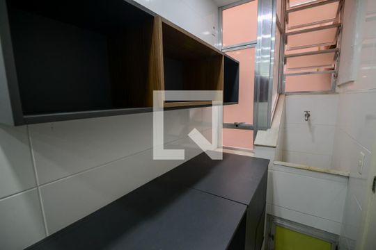 Área de Serviço de apartamento para alugar com 2 quartos, 70m² em Maracanã, Rio de Janeiro