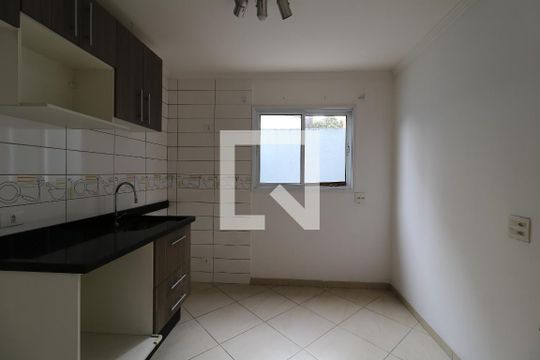 Cozinha de casa de condomínio para alugar com 3 quartos, 89m² em Vila Joao Ramalho, Santo André