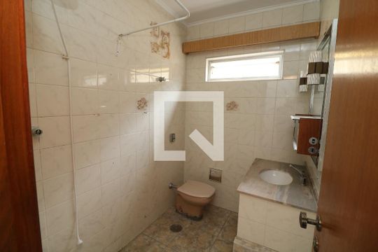 Banheiro de casa à venda com 2 quartos, 150m² em Jardim Independência (são Paulo), São Paulo