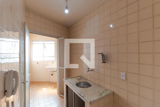 Cozinha de apartamento para alugar com 1 quarto, 50m² em Centro, Campinas