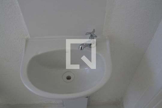 Banheiro de apartamento à venda com 2 quartos, 45m² em Colônia (zona Leste), São Paulo