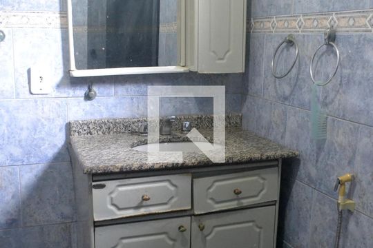 Banheiro 1 de casa para alugar com 3 quartos, 1m² em Nossa Senhora de Fátima, Nilópolis