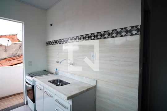 Cozinha de casa para alugar com 1 quarto, 25m² em Wanel Ville, Sorocaba