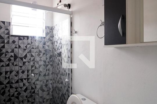 Banheiro de casa para alugar com 1 quarto, 25m² em Wanel Ville, Sorocaba