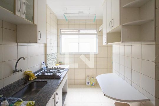 Cozinha de apartamento à venda com 2 quartos, 52m² em Jardim Iracema, São Paulo