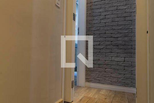 Escada de casa de condomínio à venda com 2 quartos, 63m² em Artur Alvim, São Paulo