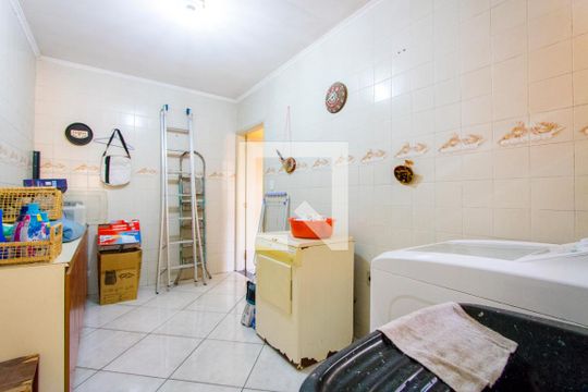 Área de serviço de casa à venda com 3 quartos, 225m² em Vila Helena, Santo André