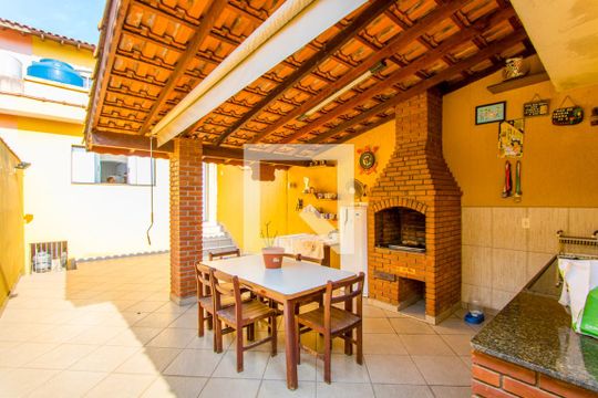 Espaço gourmet de casa à venda com 3 quartos, 225m² em Vila Helena, Santo André