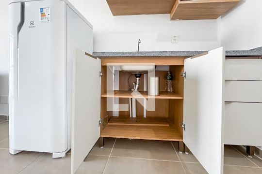 Cozinha de kitnet/studio à venda com 1 quarto, 31m² em Vila Mariana, São Paulo