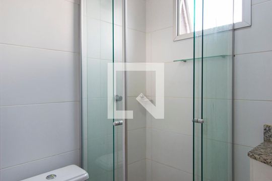 Banheiro da Suite de apartamento para alugar com 2 quartos, 110m² em Tubalina, Uberlândia