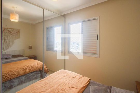 Quarto 2 de apartamento para alugar com 2 quartos, 54m² em Parque Maria Helena, São Paulo