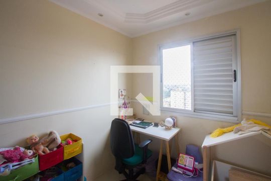 Quarto 1 de apartamento para alugar com 2 quartos, 54m² em Parque Maria Helena, São Paulo