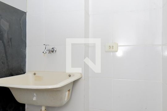 Área de Serviço de apartamento para alugar com 2 quartos, 50m² em Cidade Parque Brasília, Guarulhos