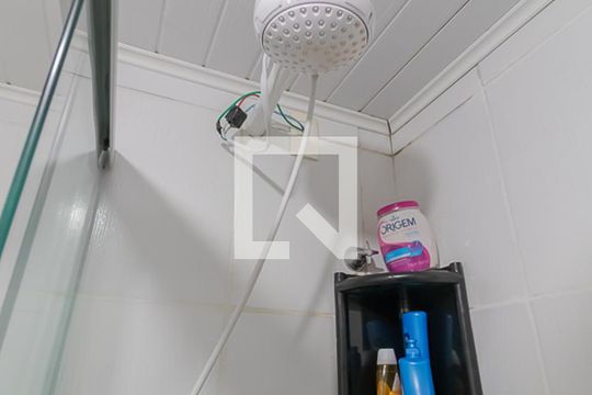 Banheiro de apartamento para alugar com 2 quartos, 55m² em Santos Dumont, São Leopoldo