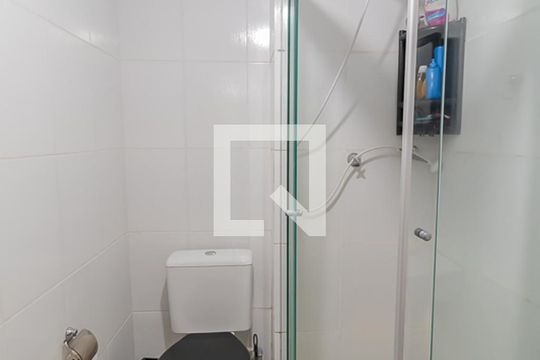 Banheiro de apartamento para alugar com 2 quartos, 55m² em Santos Dumont, São Leopoldo