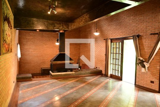 Casa de Condomínio para alugar com 4 quartos, 800m² em Bosque do Vianna, Cotia