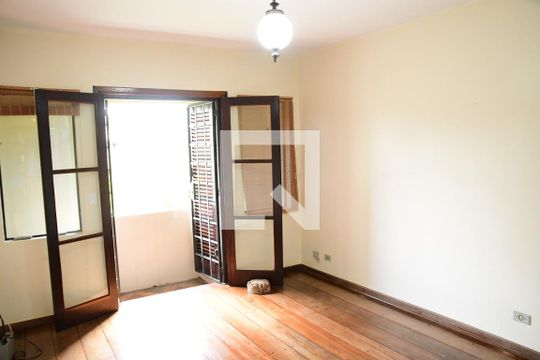 Casa de Condomínio para alugar com 4 quartos, 800m² em Bosque do Vianna, Cotia