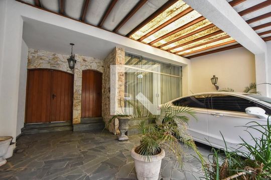Garagem  de casa à venda com 4 quartos, 165m² em Brooklin Paulista, São Paulo