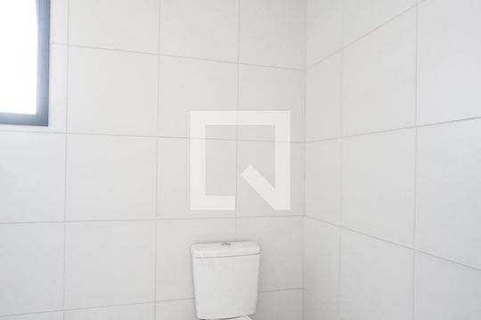 Banheiro social de kitnet/studio à venda com 1 quarto, 20m² em Vila Esperança, São Paulo