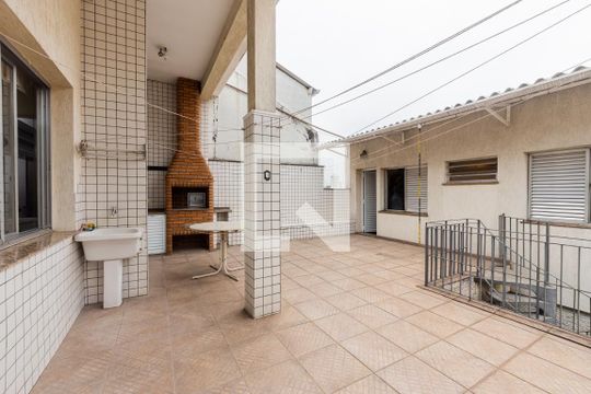 Quintal - Churrasqueira de casa à venda com 5 quartos, 240m² em Jardim Vera Cruz, São Paulo
