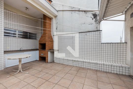 Quintal - Churrasqueira de casa à venda com 5 quartos, 240m² em Jardim Vera Cruz, São Paulo