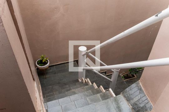 Área de Serviço - escada  de casa à venda com 3 quartos, 270m² em Alves Dias, São Bernardo do Campo