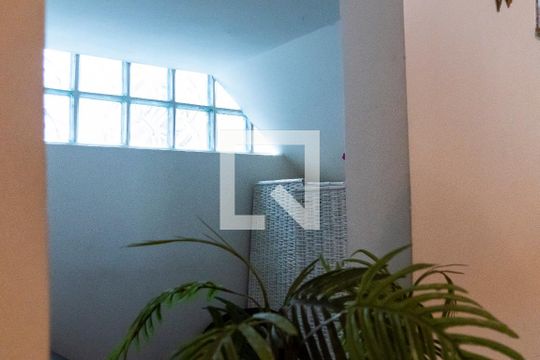 Sala 1 de casa à venda com 3 quartos, 270m² em Alves Dias, São Bernardo do Campo