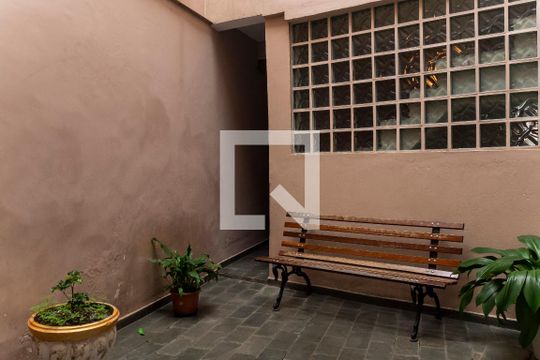 Quintal de casa à venda com 3 quartos, 270m² em Alves Dias, São Bernardo do Campo