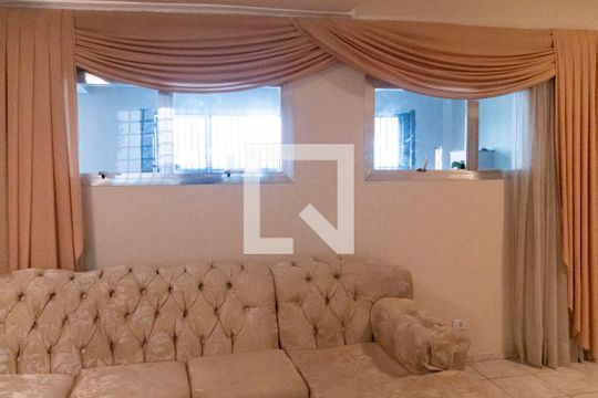Sala 1 de casa à venda com 3 quartos, 270m² em Alves Dias, São Bernardo do Campo