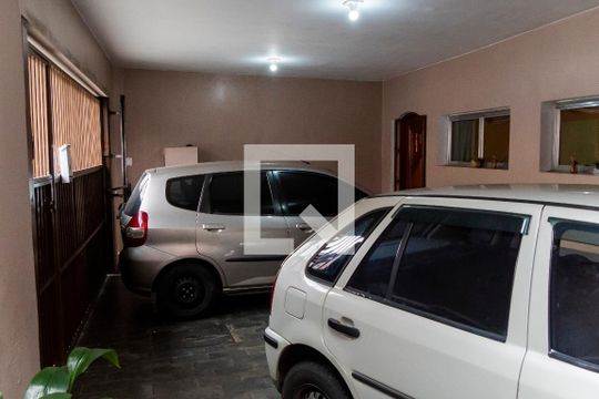Garagem de casa à venda com 3 quartos, 270m² em Alves Dias, São Bernardo do Campo