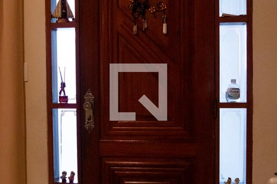 Sala 1 de casa à venda com 3 quartos, 270m² em Alves Dias, São Bernardo do Campo