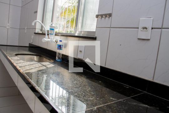 Cozinha de casa para alugar com 4 quartos, 160m² em Cascadura, Rio de Janeiro