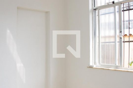 Quarto 01 de casa para alugar com 4 quartos, 160m² em Cascadura, Rio de Janeiro