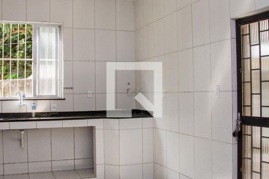 Cozinha de casa para alugar com 4 quartos, 160m² em Cascadura, Rio de Janeiro