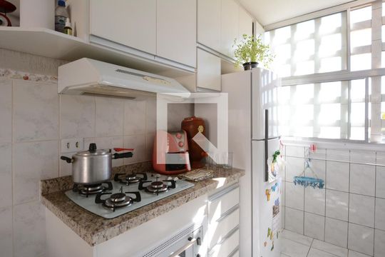 Cozinha de apartamento à venda com 2 quartos, 57m² em Jardim Amazonas, Campinas