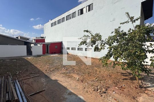 Quintal de casa à venda com 4 quartos, 468m² em Vila Mimosa, Campinas