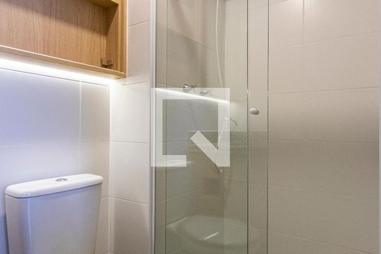Banheiro de kitnet/studio à venda com 1 quarto, 28m² em Liberdade, São Paulo