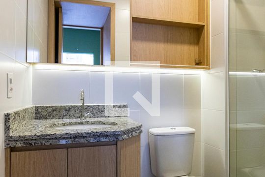 Banheiro de kitnet/studio à venda com 1 quarto, 28m² em Liberdade, São Paulo