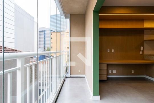Varanda de kitnet/studio à venda com 1 quarto, 28m² em Liberdade, São Paulo