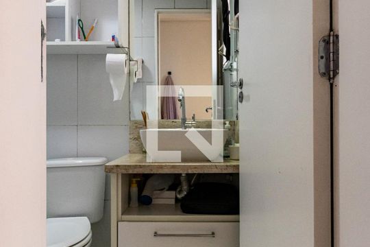 Banheiro da Suíte de apartamento à venda com 2 quartos, 70m² em Cambuci, São Paulo