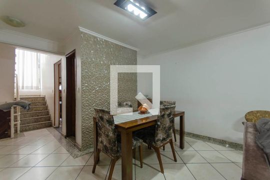 Sala de casa de condomínio à venda com 3 quartos, 146m² em Vila Salete, São Paulo